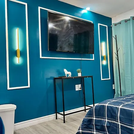 K4 Room Near Airport Mississauga Exterior photo