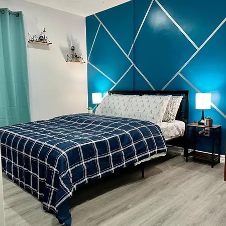 K4 Room Near Airport Mississauga Exterior photo